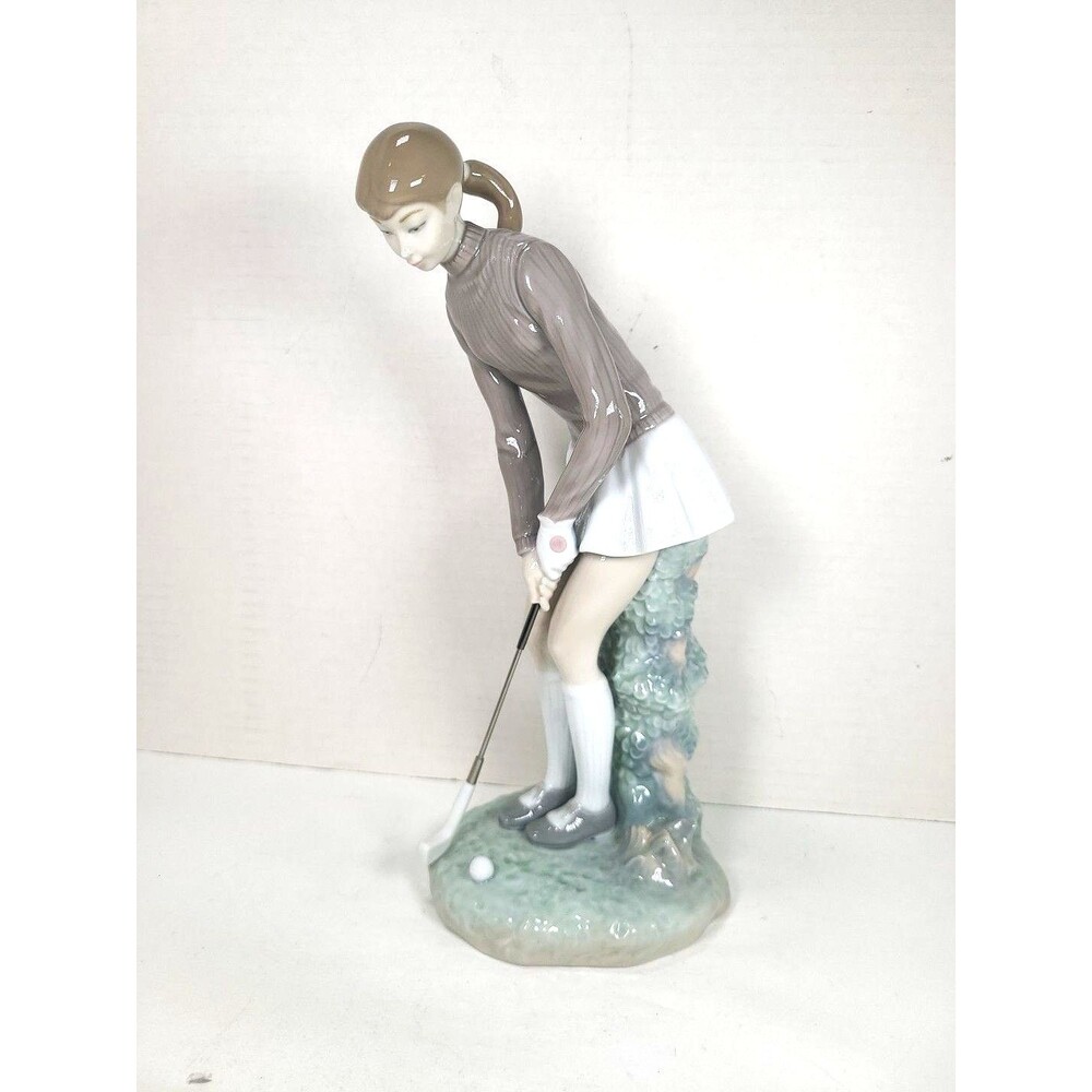 Lladro Lady Golfer # 4851 Collectible Figurine 10.75” Excellent Condition